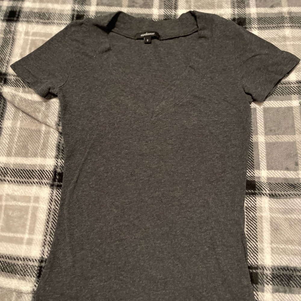 Grey ambiance tee